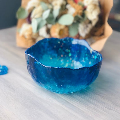 Colorful Resin Bowl - Multi-Functional and Pet-Friendly